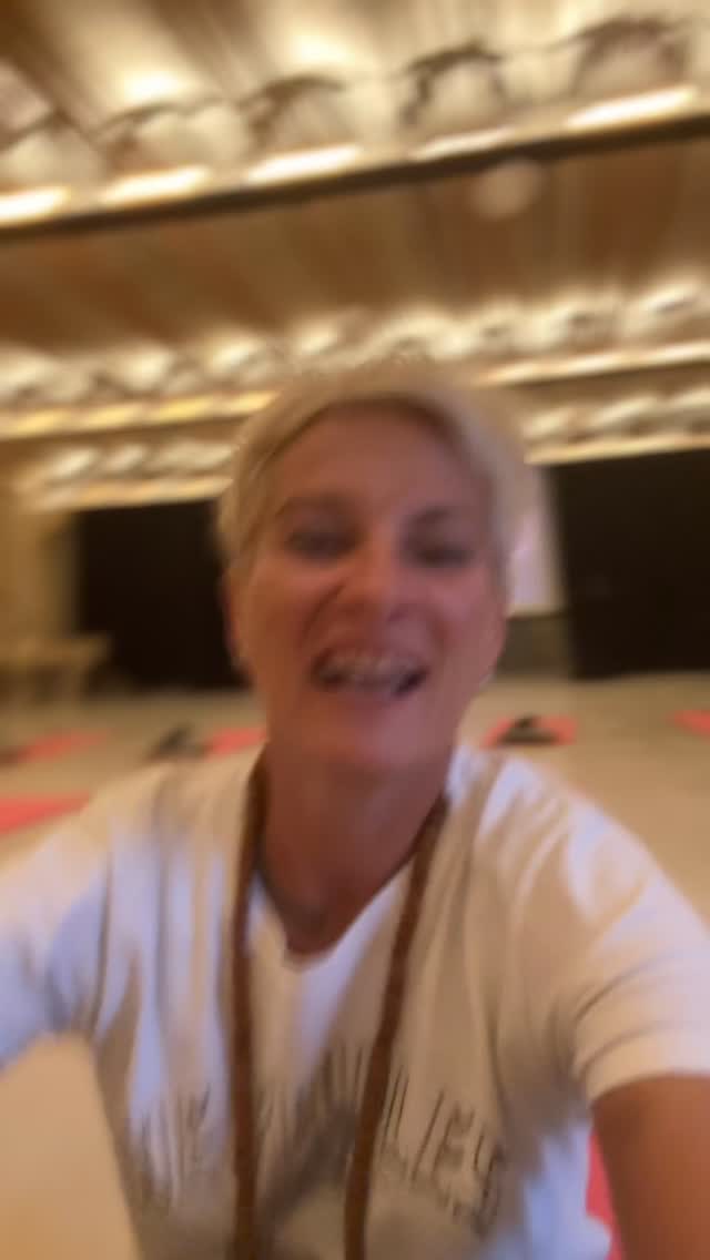 Demain la journée du Holistic ! 
J’ai tellement hâte de vous faire voyager à l’intérieur de vous, de vous accompagner vers vous même, vers votre force! 
À demain ❤️